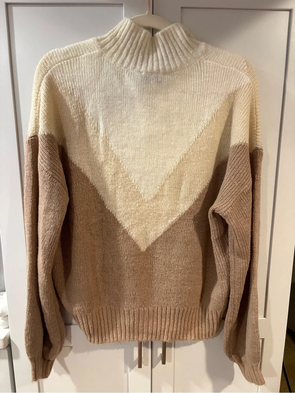 Gilli Two-Tone Chevron Half-Zip Sweater in Cream & Tan